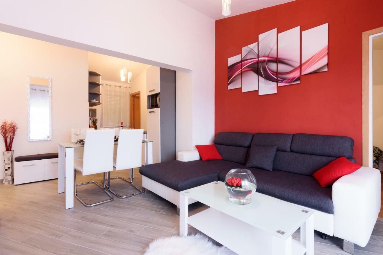 Apartmani Judita Zara Esterno foto