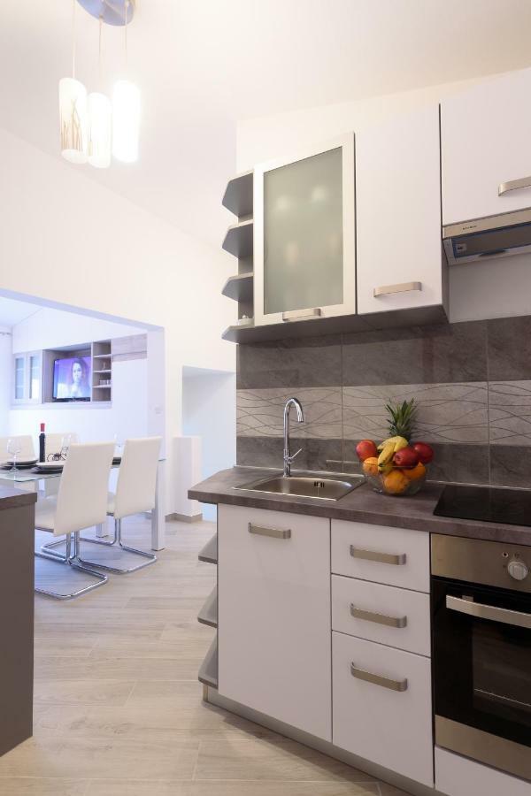 Apartmani Judita Zara Esterno foto