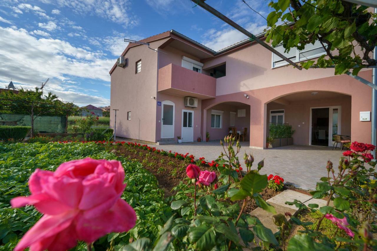 Apartmani Judita Zara Esterno foto