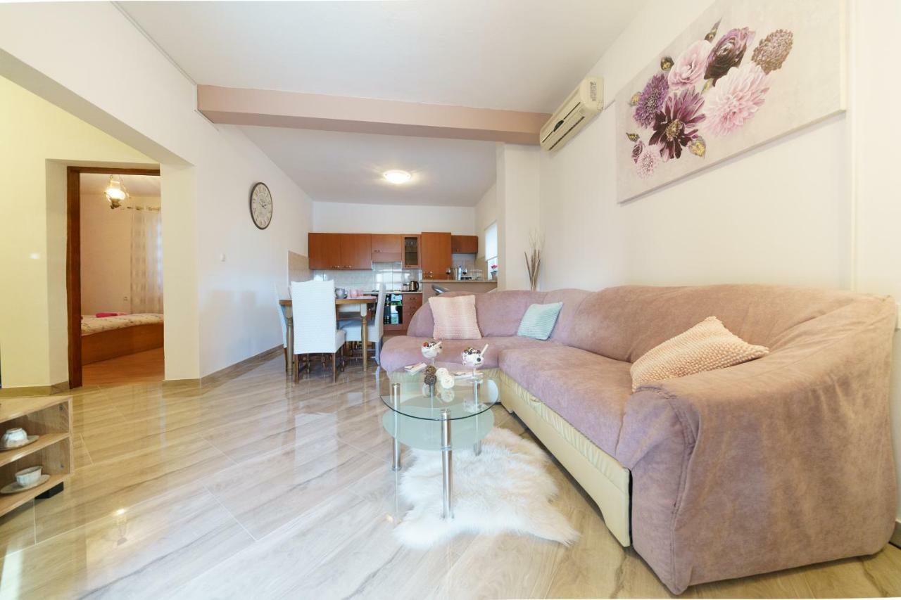 Apartmani Judita Zara Esterno foto