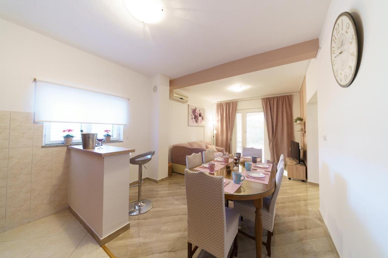 Apartmani Judita Zara Esterno foto