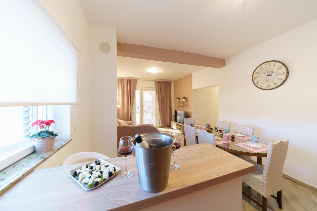 Apartmani Judita Zara Esterno foto